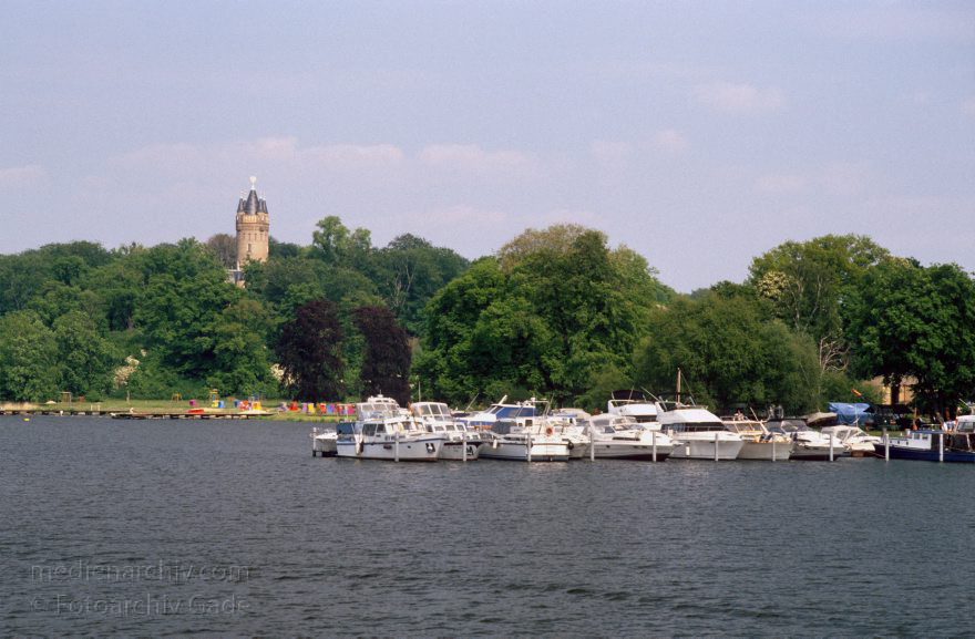 Brandenburg. Potsdam
1995. Brandenburg. Potsdam
Schlüsselwörter: Brandenburg;Deutschland;Germany;1995;Potsdam