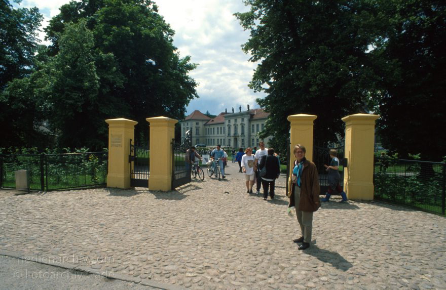Brandenburg. Rheinsberg. Schlosspark
Juni 1992. Deutschland. Brandenburg. Rheinsberg
Schlüsselwörter: Deutschland;Germany;Rheinsberg;1992;Brandenburg;Schlosspark
