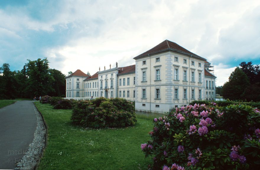 Brandenburg. Rheinsberg. Schlosspark
Juni 1992. Deutschland. Brandenburg. Rheinsberg. Schloss
Schlüsselwörter: Deutschland;Germany;Rheinsberg;Schloss;1992;Brandenburg;Schlosspark