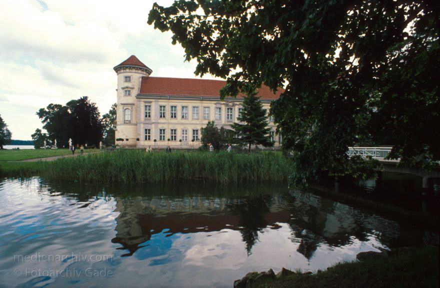 Brandenburg. Rheinsberg. Schlosspark
Juni 1994. Deutschland. Brandenburg. Rheinsberg. Schloss
Schlüsselwörter: Deutschland;Germany;Rheinsberg;Schloss;1994;Brandenburg;Schlosspark