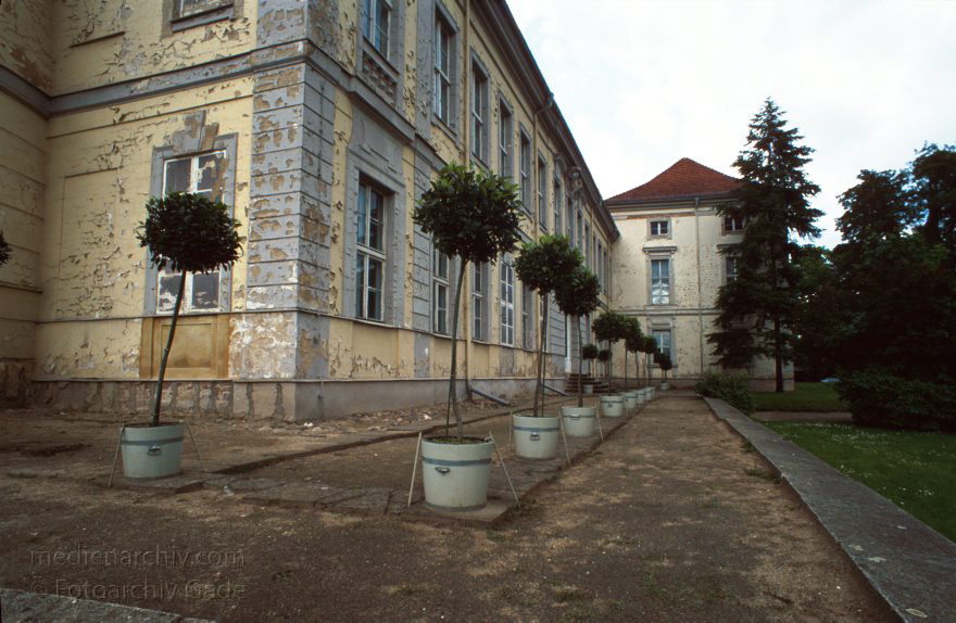 Brandenburg. Rheinsberg. Schlosspark
Juni 1994. Deutschland. Brandenburg. Rheinsberg. Schloss
Schlüsselwörter: Deutschland;Germany;Rheinsberg;Schloss;1994;Brandenburg;Schlosspark
