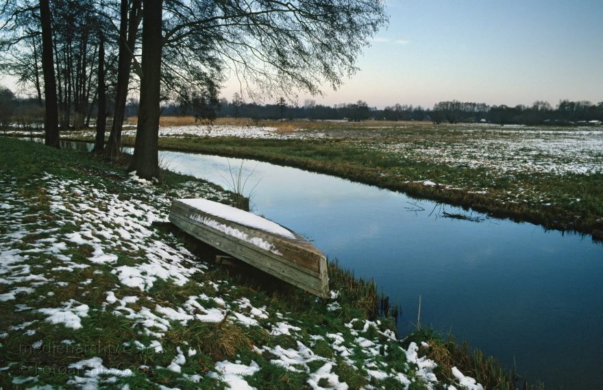 Brandenburg. Spreewald. Fließe bei Lübbenau.
April 1994. Brandenburg. Spreewald. Fließe bei Lübbenau. Winter. Schnee
Schlüsselwörter: Boote;Brandenburg;Deutschland;Fließe;Germany;Kahn;Lübbenau;Schnee;Spreewald;Spreewaldkahn;1994;Winter