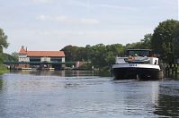 Dateiname=Brandenburg-Teltowkanal-20110911-106.jpg
Dateigröße=172KB
Abmessungen: 880x584
hinzugefügt am: 02. Januar 2016 Brandenburg-Teltowkanal-20110911-106.jpg
