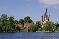 Dateiname=Brandenburg-Werder-20130610-228.jpg
Dateigröße=193KB
Abmessungen: 880x584
hinzugefügt am: 02. Januar 2016 Brandenburg-Werder-20130610-228.jpg