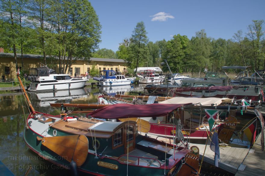 Zehdenick. Mildenberg. Alter Hafen an der Havel
3. 5. 2014. Brandenburg. Zehdenick. Mildenberg. Alter Hafen an der Havel. Boote am Liegeplatz
Schlüsselwörter: Alter Hafen;Boote;Brandenburg;Marina;Mildenberg;2014;Zehdenick
