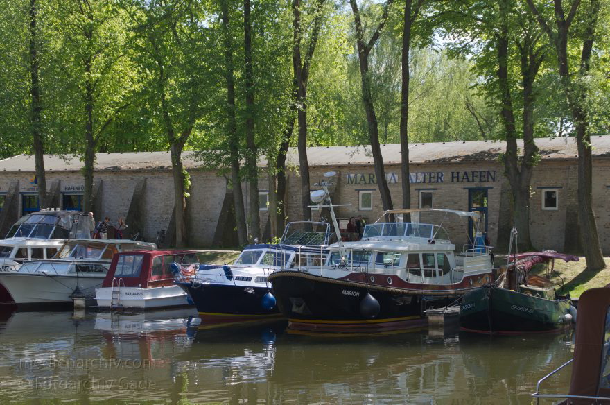 Zehdenick. Mildenberg. Alter Hafen an der Havel
3. 5. 2014. Brandenburg. Zehdenick. Mildenberg. Alter Hafen an der Havel. Boote am Liegeplatz
Schlüsselwörter: Alter Hafen;Boote;Brandenburg;Marina;Mildenberg;2014;Zehdenick