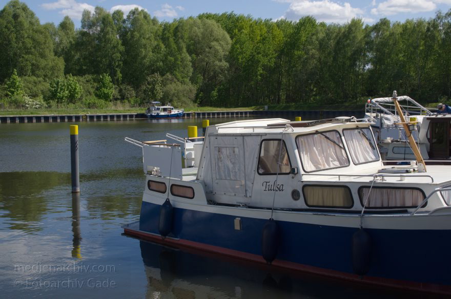 Zehdenick. Mildenberg. Neuer Hafen am Fluss Havel
3. 5. 2014. Brandenburg. Ruppiner Land. Zehdenick. Mildenberg. Neuer Hafen am Fluss Havel
Schlüsselwörter: Boote;Brandenburg;Hafen;Havel;Marina;Mildenberg;Neuer Hafen;Ruppiner Land;2014;Zehdenick
