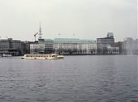 Dateiname=Hamburg-Alster-199204-31.jpg
Dateigröße=155KB
Abmessungen: 880x649
hinzugefügt am: 02. Januar 2016 Hamburg-Alster-199204-31.jpg