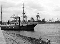 Hamburg-Hafen-198908-01.jpg