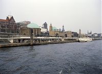 Hamburg-Landungsbruecken-19920409-70.jpg