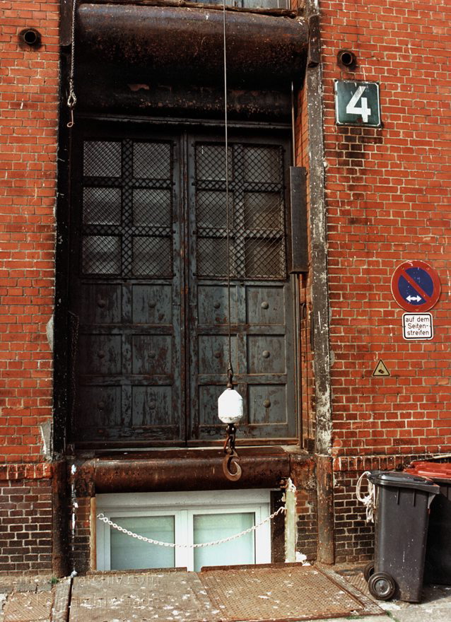 Hamburger Hafen
April 1992. Hamburg. Hamburger Hafen. Speicherstadt
Schlüsselwörter: Germany;Hamburg;1992;Deutschland;Hamburger Hafen