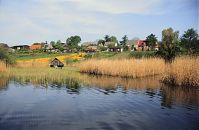 Dateiname=Mecklenburg-Vorpommern-Fs-Dreetzsee-199605-400.jpg
Dateigröße=183KB
Abmessungen: 880x575
hinzugefügt am: 02. Januar 2016 Mecklenburg-Vorpommern-Fs-Dreetzsee-199605-400.jpg