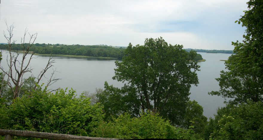 Feldberger Seenlandschaft. Hullerbusch. Wald. Blick auf den See Zansen.
09. 6. 2009. Mecklenburg-Vorpommern. Feldberger Seenlandschaft. Hullerbusch. Wald. Blick auf den See Zansen. (Panorama aus mehreren Einzelaufnahmen)
Schlüsselwörter: Carwitz;Deutschland;Feldberger Seenlandschaft;Germany;2009;Mecklenburg-Vorpommern