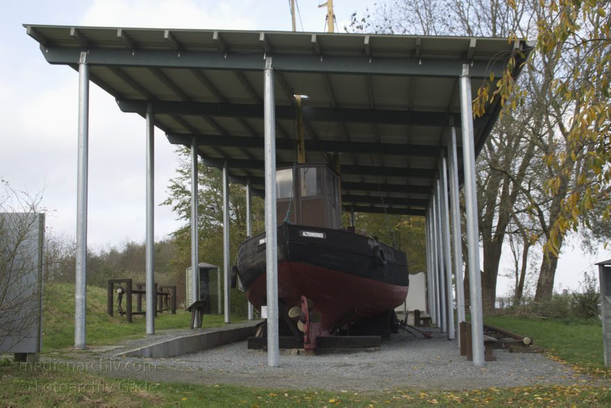 Niedersachsen. Natureum Niederelbe
8. 11. 2014. Niedersachsen. Natureum Niederelbe. Fischkutter. Boot. Schiff
Schlüsselwörter: 2014;Boot;Fischkutter;Natureum;Niedersachsen;Schiff