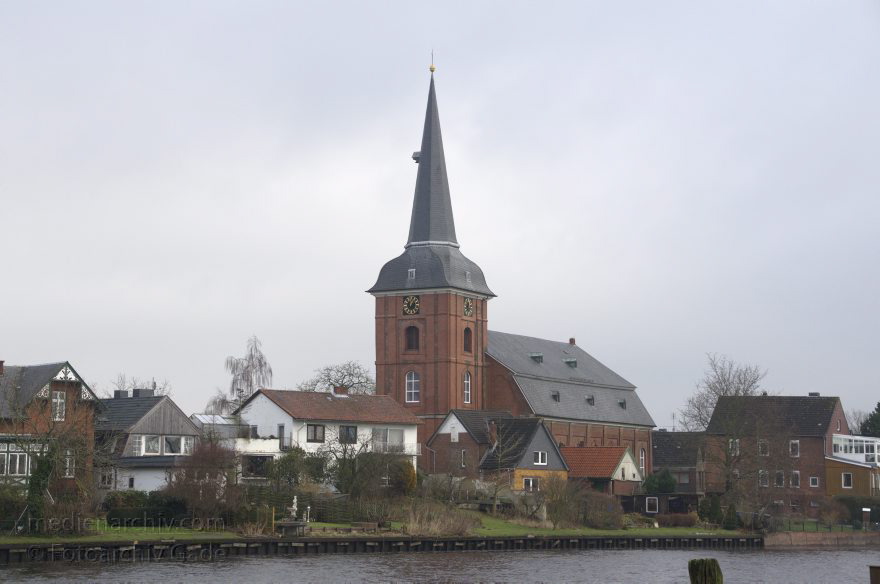 Osten
6. 2. 2013. Niedersachsen. Hemmoor. Osten. Kirche. Fluss Oste
Schlüsselwörter: Deich;Deutschland;Fluss;Germany;Hemmoor;Kirche;Niedersachsen;2013;Osten