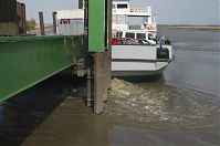 Niedersachsen-Wischhafen-Faehre-20130502-170.jpg