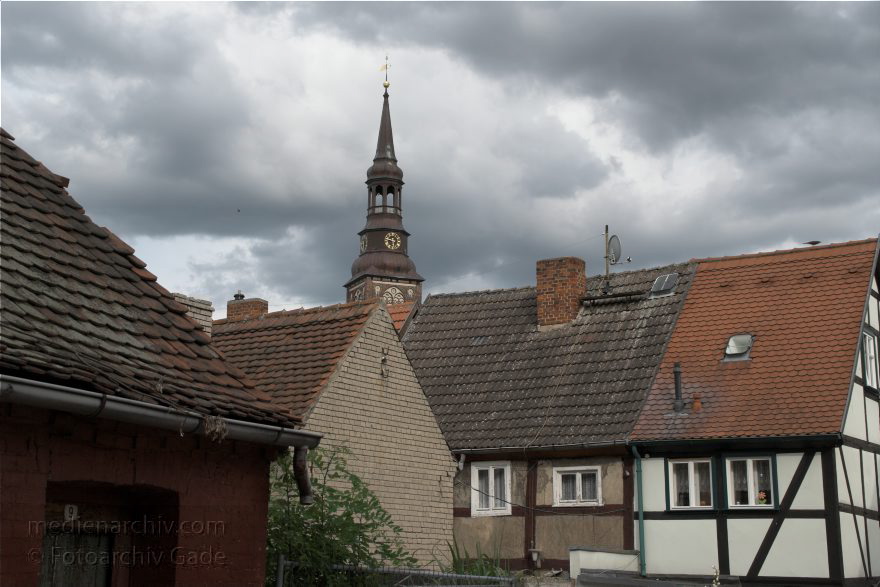 Sachsen-Anhalt. Tangermünde.
23. 7. 2009. Sachsen-Anhalt. Tangermünde. Kleinstadt an der Elbe in der Altmark. Altstadt mit Fachwerkhäusern.
Schlüsselwörter: Altmark;Deutschland;Germany;Sachsen-Anhalt;2009;Tangermünde