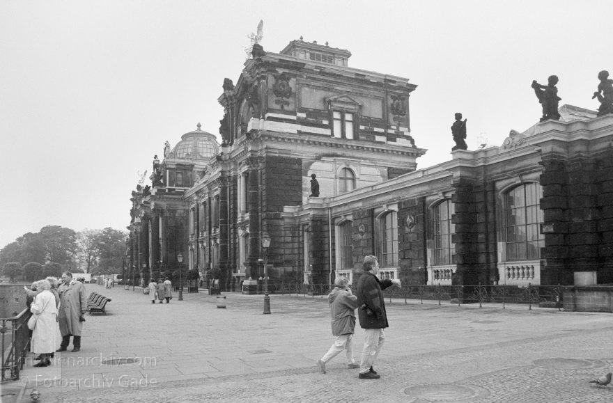 Sachsen. Dresden
15. 5. 1996. Sachsen. Dresden
Schlüsselwörter: Deutschland;Dresden;Germany;1996;Sachsen