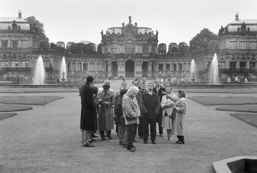 Sachsen. Dresden. Zwinger.
15. 5. 1996. Sachsen. Dresden. Zwinger. Barockbau
Schlüsselwörter: Barockbau;Deutschland;Dresden;Germany;Sachsen;1996;Zwinger