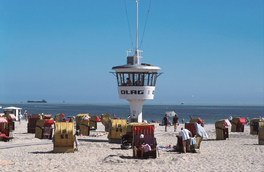 Travemünde
Juli 1997. Deutschland. Travemuende. , Strand. Schleswig Holstein
Schlüsselwörter: Deutschland;Germany;Ostseestrand;Schleswig Holstein;Strand;1997;Travemuende