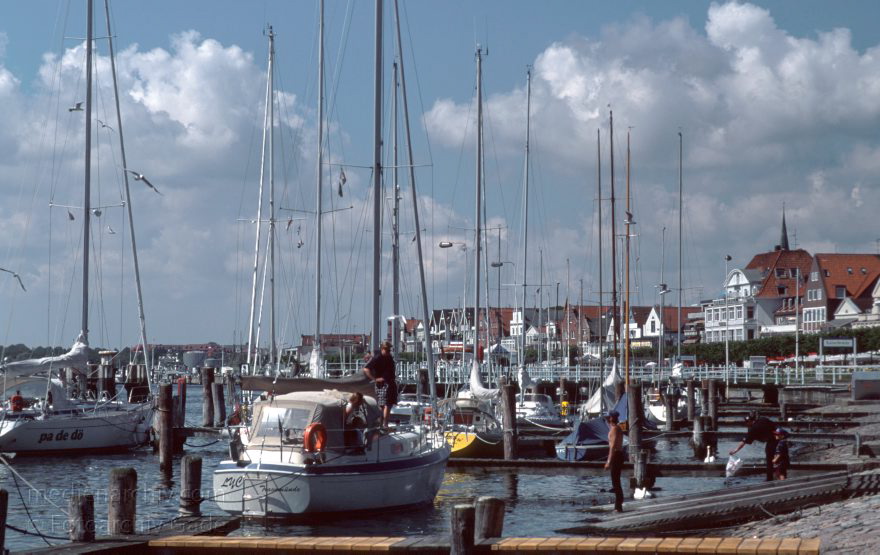 Travemünde
Juli 1997. Deutschland. Travemuende. ,  Schleswig Holstein
Schlüsselwörter: Deutschland;Germany;Schleswig Holstein;1997;Travemuende