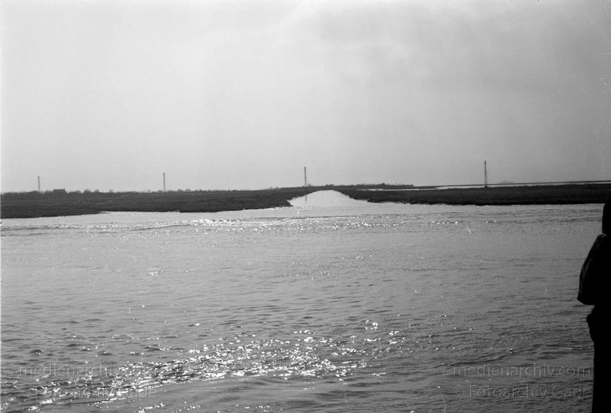 1950er. Italien. Provinz Venedig. Region Venetien. Torcello
1950er. Italien. Provinz Venedig. Region Venetien - Italia. Venezia - Italy. Venice. Lagune. Torcello
Schlüsselwörter: 1950er;Italia;Italien;Italy;Torcello;Venedig;Venetien;Venezia;Venice