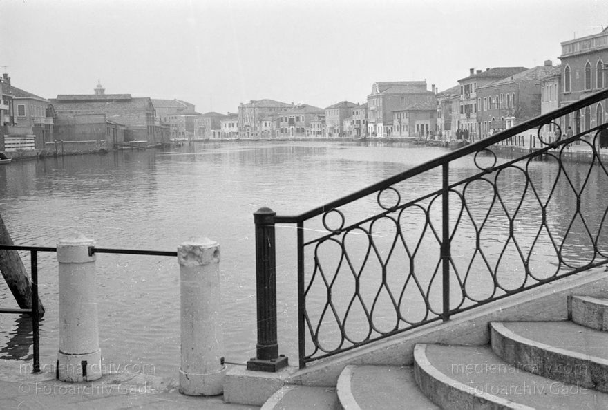 1950er. Italien. Provinz Venedig. Region Venetien
1950er. Italien. Provinz Venedig. Region Venetien - Italia. Venezia - Italy. Venice
Schlüsselwörter: 1950er;Italia;Italien;Italy;Venedig;Venetien;Venezia;Venice