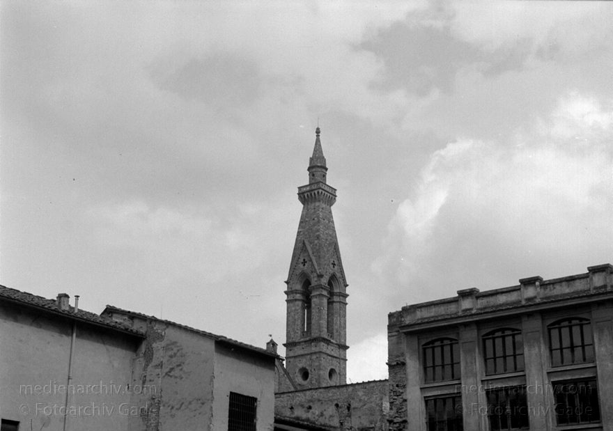 1950er. Italien. Toskana. Florenz
1950er. Italien. Toskana. Florenz. Italia. Toscana. Firenze. Italy. Tuscany. Florence
Schlüsselwörter: 1950er;Firenze;Florence;Florenz;Italia;Italien;Italy;Toscana;Toskana;Tuscany