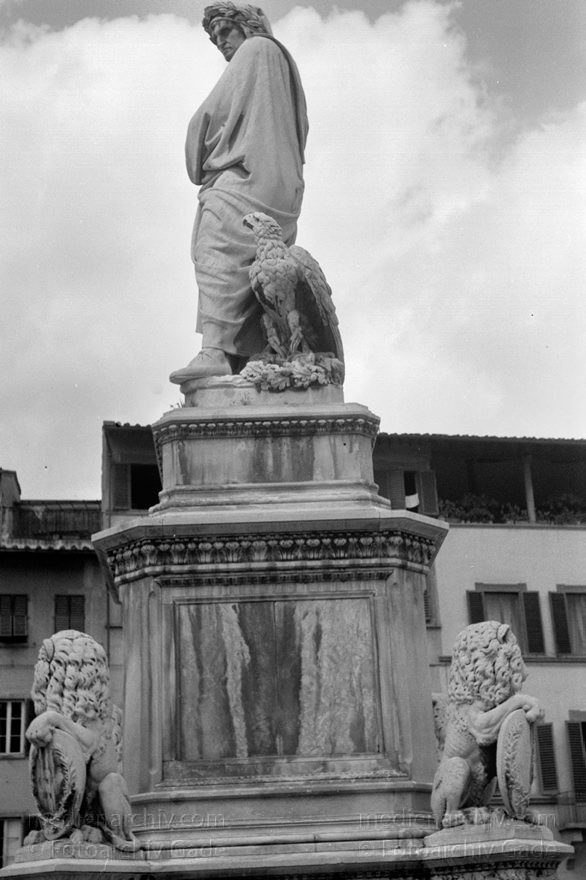 1950er. Italien. Toskana. Florenz
1950er. Italien. Toskana. Florenz. Italia. Toscana. Firenze. Italy. Tuscany. Florence
Schlüsselwörter: 1950er;Firenze;Florence;Florenz;Italia;Italien;Italy;Toscana;Toskana;Tuscany