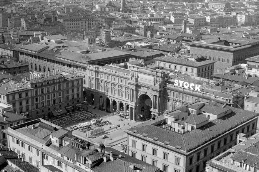 1950er. Italien. Toskana. Florenz
1950er. Italien. Toskana. Florenz. Italia. Toscana. Firenze. Italy. Tuscany. Florence
Schlüsselwörter: 1950er;Firenze;Florence;Florenz;Italia;Italien;Italy;Toscana;Toskana;Tuscany