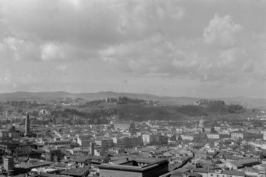 1950er. Italien. Toskana. Florenz
1950er. Italien. Toskana. Florenz. Italia. Toscana. Firenze. Italy. Tuscany. Florence
Schlüsselwörter: 1950er;Firenze;Florence;Florenz;Italia;Italien;Italy;Toscana;Toskana;Tuscany