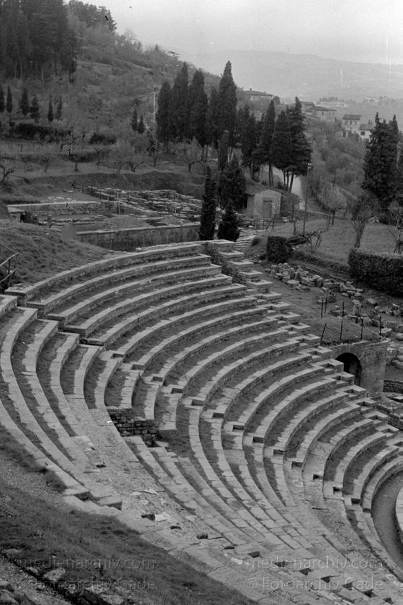 1950er. Italien. Toskana. Florenz
1950er. Italien. Toskana. Florenz. Italia. Toscana. Firenze. Italy. Tuscany. Florence
Schlüsselwörter: 1950er;Firenze;Florence;Florenz;Italia;Italien;Italy;Toscana;Toskana;Tuscany