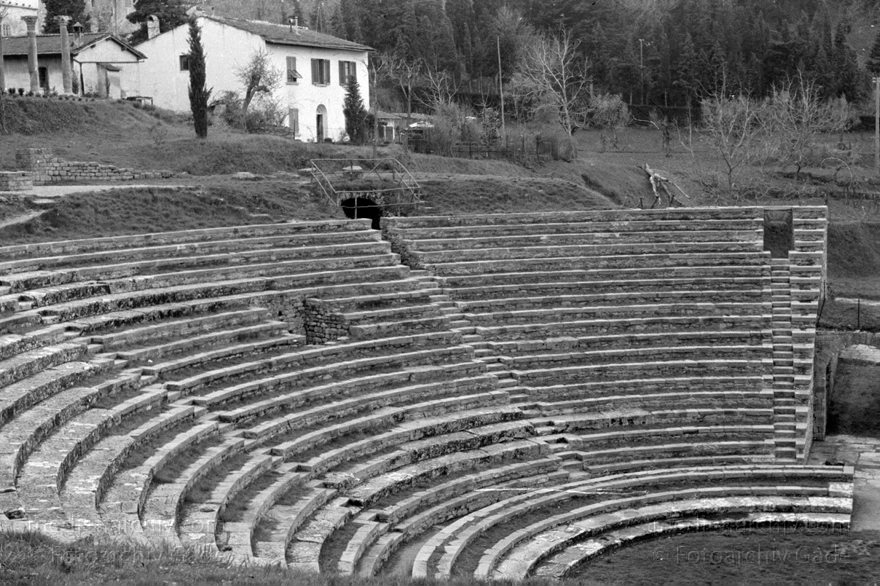 1950er. Italien. Toskana. Florenz
1950er. Italien. Toskana. Florenz. Italia. Toscana. Firenze. Italy. Tuscany. Florence
Schlüsselwörter: 1950er;Firenze;Florence;Florenz;Italia;Italien;Italy;Toscana;Toskana;Tuscany