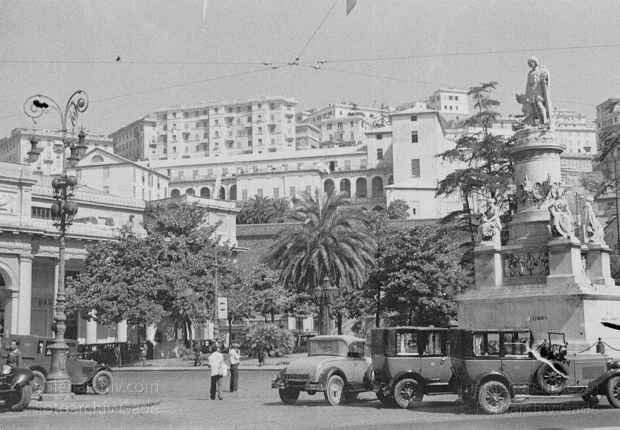 1931. Italien. Ligurien. Genua
1931. Italien. Ligurien. Genua. Columbus Denkmal  - Italy. Liguria. Genoa - Italia. Liguria. Genova
Schlüsselwörter: 1931;Columbus Denkmal;Genoa;Genova;Genua;Italia;Italien;Italy;Liguria;Ligurien
