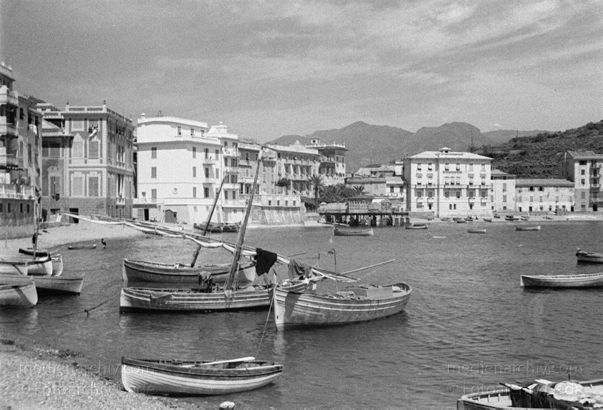 1931. Italien. Ligurien. La Spezia
1931. Italien. Ligurien. La Spezia - Italy. Italian
Schlüsselwörter: 1931;Italia;Italien;Italy;La Spezia;Ligurien;Mittelmeer