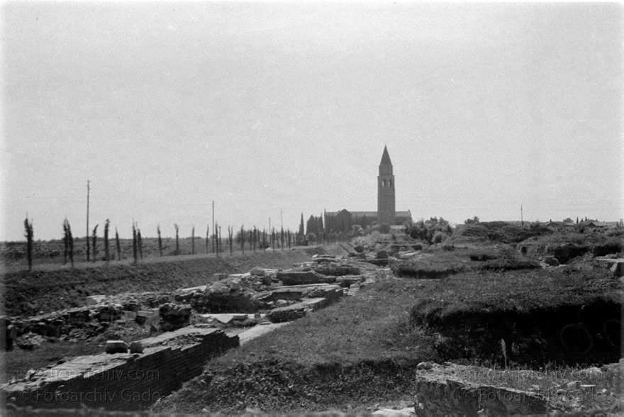 Italien. Grado und Aquileia
Italien. Grado und Aquileia - Italy. Italia. Grado e Aquileia
Schlüsselwörter: Aquileia;Grado e Aquileia;Grado-Aquilya;Istrien;Italia;Italien;Italy;Kroatien