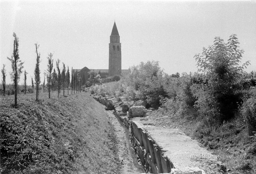 Italien. Grado und Aquileia
Italien. Grado und Aquileia - Italy. Italia. Grado e Aquileia
Schlüsselwörter: Aquileia;Grado e Aquileia;Grado-Aquilya;Istrien;Italia;Italien;Italy;Kroatien