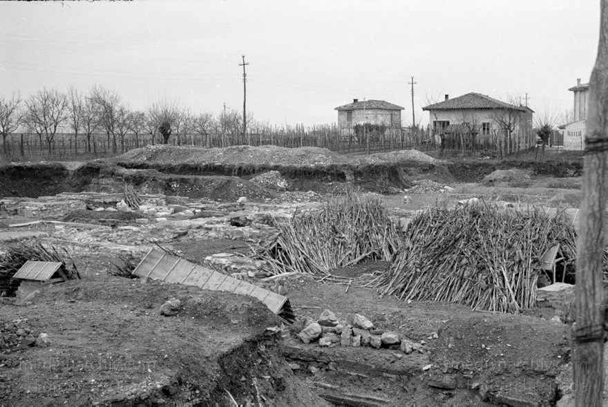 1950er. Italien. Provinz: Görz Region: Friaul-Julisch Venetien. Grado.
1950er. Italien. Provinz: Görz Region: Friaul-Julisch Venetien. Grado.
Schlüsselwörter: 1950er;Friaul-Julisch Venetien;Friuli-Venezia Giulia;Gorizia;Grado;Görz;Italia;Italien;Italy