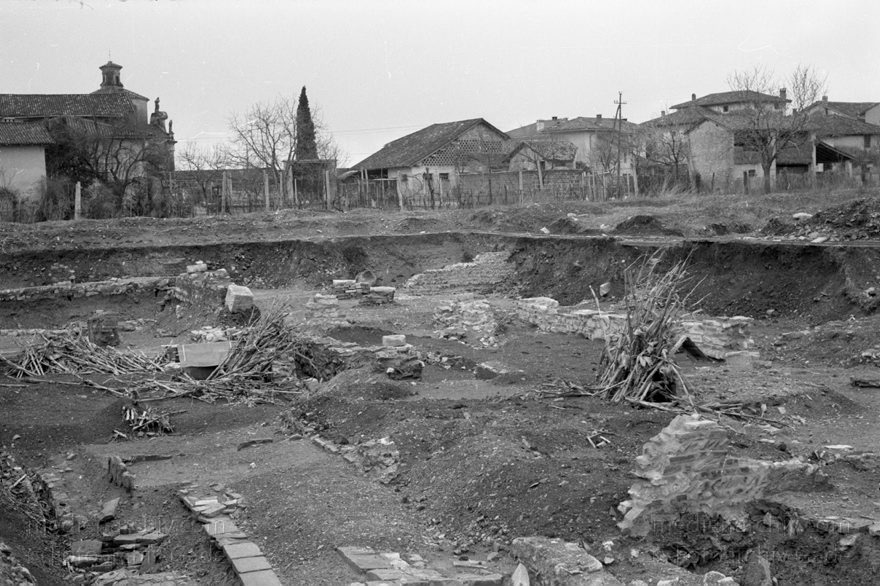 1950er. Italien. Provinz: Görz Region: Friaul-Julisch Venetien. Grado.
1950er. Italien. Provinz: Görz Region: Friaul-Julisch Venetien. Grado.
Schlüsselwörter: 1950er;Friaul-Julisch Venetien;Friuli-Venezia Giulia;Gorizia;Grado;Görz;Italia;Italien;Italy