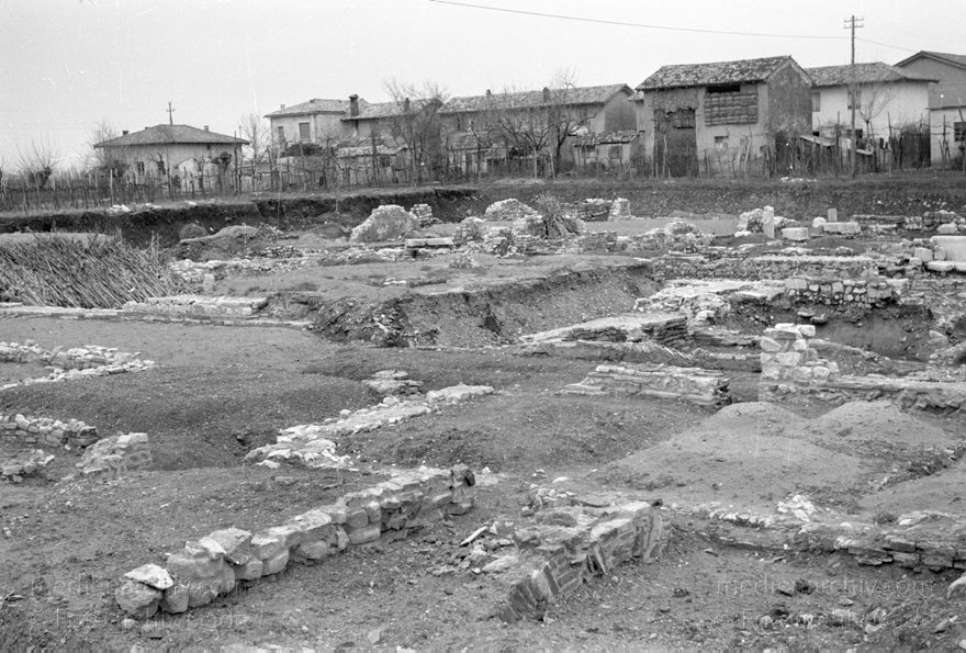 1950er. Italien. Provinz: Görz Region: Friaul-Julisch Venetien. Grado.
1950er. Italien. Provinz: Görz Region: Friaul-Julisch Venetien. Grado.
Schlüsselwörter: 1950er;Friaul-Julisch Venetien;Friuli-Venezia Giulia;Gorizia;Grado;Görz;Italia;Italien;Italy