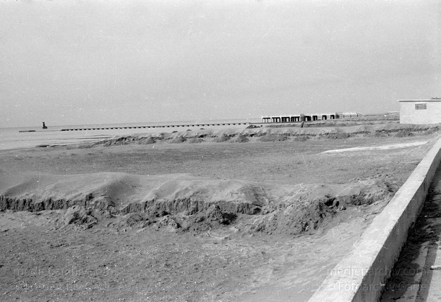 1950er. Italien. Provinz: Görz Region: Friaul-Julisch Venetien. Grado.
1950er. Italien. Provinz: Görz Region: Friaul-Julisch Venetien. Grado.
Schlüsselwörter: 1950er;Friaul-Julisch Venetien;Friuli-Venezia Giulia;Gorizia;Grado;Görz;Italia;Italien;Italy