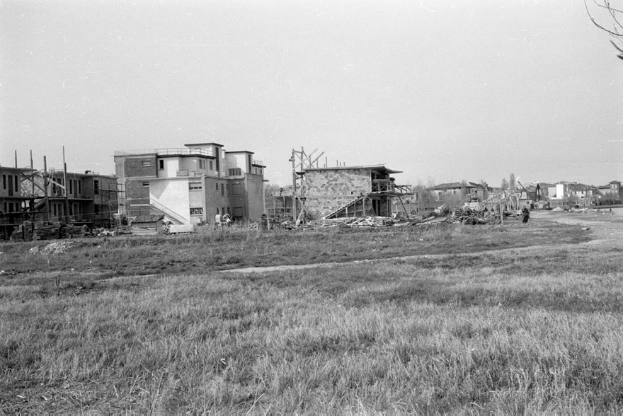 1950er. Italien. Provinz: Görz Region: Friaul-Julisch Venetien. Grado.
1950er. Italien. Provinz: Görz Region: Friaul-Julisch Venetien. Grado.
Schlüsselwörter: 1950er;Friaul-Julisch Venetien;Friuli-Venezia Giulia;Gorizia;Grado;Görz;Italia;Italien;Italy