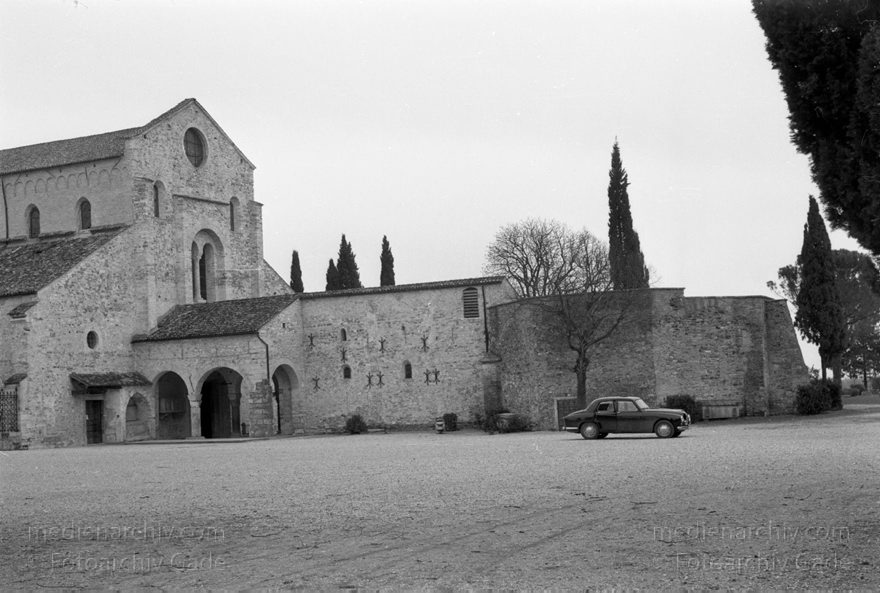 1950er. Italien. Provinz: Görz Region: Friaul-Julisch Venetien. Grado.
1950er. Italien. Provinz: Görz Region: Friaul-Julisch Venetien. Grado.
Schlüsselwörter: 1950er;Friaul-Julisch Venetien;Friuli-Venezia Giulia;Gorizia;Grado;Görz;Italia;Italien;Italy
