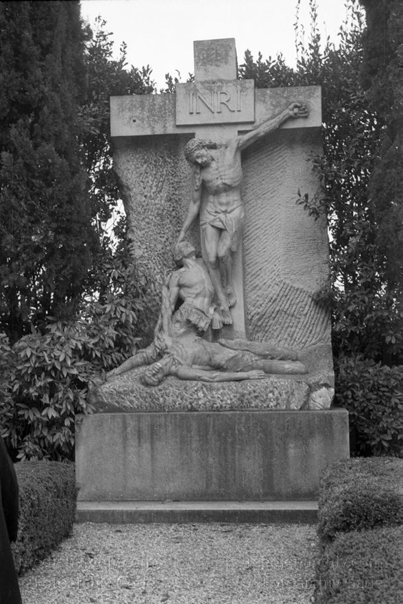 1950er. Italien. Provinz: Görz Region: Friaul-Julisch Venetien. Grado.
1950er. Italien. Provinz: Görz Region: Friaul-Julisch Venetien. Grado.
Schlüsselwörter: 1950er;Friaul-Julisch Venetien;Friuli-Venezia Giulia;Gorizia;Grado;Görz;Italia;Italien;Italy