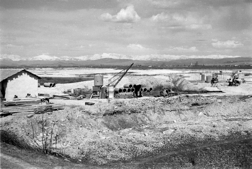 1950er. Italien. Provinz: Görz Region: Friaul-Julisch Venetien. Grado.
1950er. Italien. Provinz: Görz Region: Friaul-Julisch Venetien. Grado.
Schlüsselwörter: 1950er;Friaul-Julisch Venetien;Friuli-Venezia Giulia;Gorizia;Grado;Görz;Italia;Italien;Italy