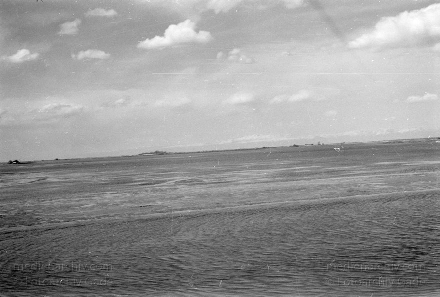 1950er. Italien. Provinz: Görz Region: Friaul-Julisch Venetien. Grado.
1950er. Italien. Provinz: Görz Region: Friaul-Julisch Venetien. Grado.
Schlüsselwörter: 1950er;Friaul-Julisch Venetien;Friuli-Venezia Giulia;Gorizia;Grado;Görz;Italia;Italien;Italy