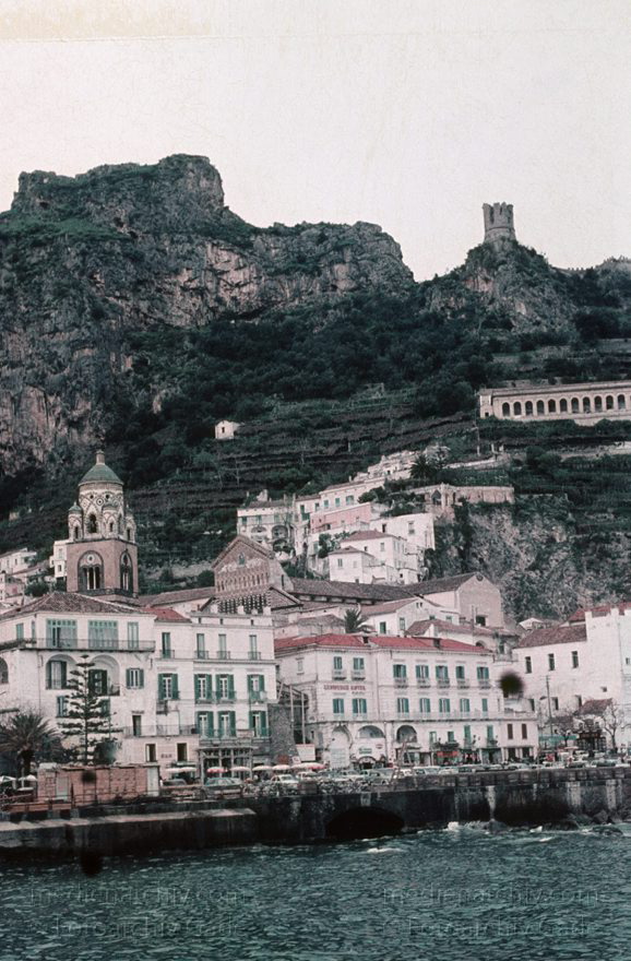 um 1960. Italien. Salerno. Amalfi
um 1960. Italien. Salerno. Amalfi - Italy.  Italia
Schlüsselwörter: 1960;Amalfi;Campania;Italia;Italien;Italy;Kampanien;Salerno