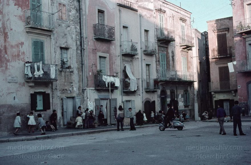 um 1960. Italien. Bari
um 1960. Italien. Apulien Bari
Schlüsselwörter: 1960;Apulien;Bari;Italia;Italien;Italy