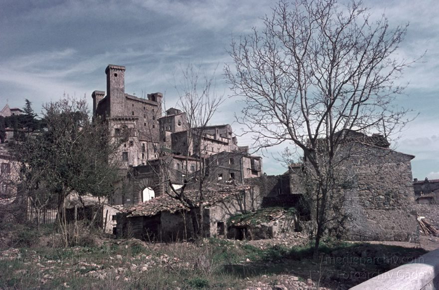 1962. Italien. Latium. Bolsena
1962. Italien. Latium. Bolsena. Italy. Italia. Bolsena
Schlüsselwörter: 1962;Bolsena;Italia;Italien;Italy;Latium;Viterbo