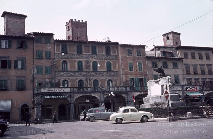 um 1960. Italien. Toskana. Florenz
um 1960. Italien. Toskana. Florenz. Italia. Toscana. Firenze. Italy. Tuscany. Florence
Schlüsselwörter: 1960;Firenze;Florence;Florenz;Italia;Italien;Italy;Toscana;Toskana;Tuscany